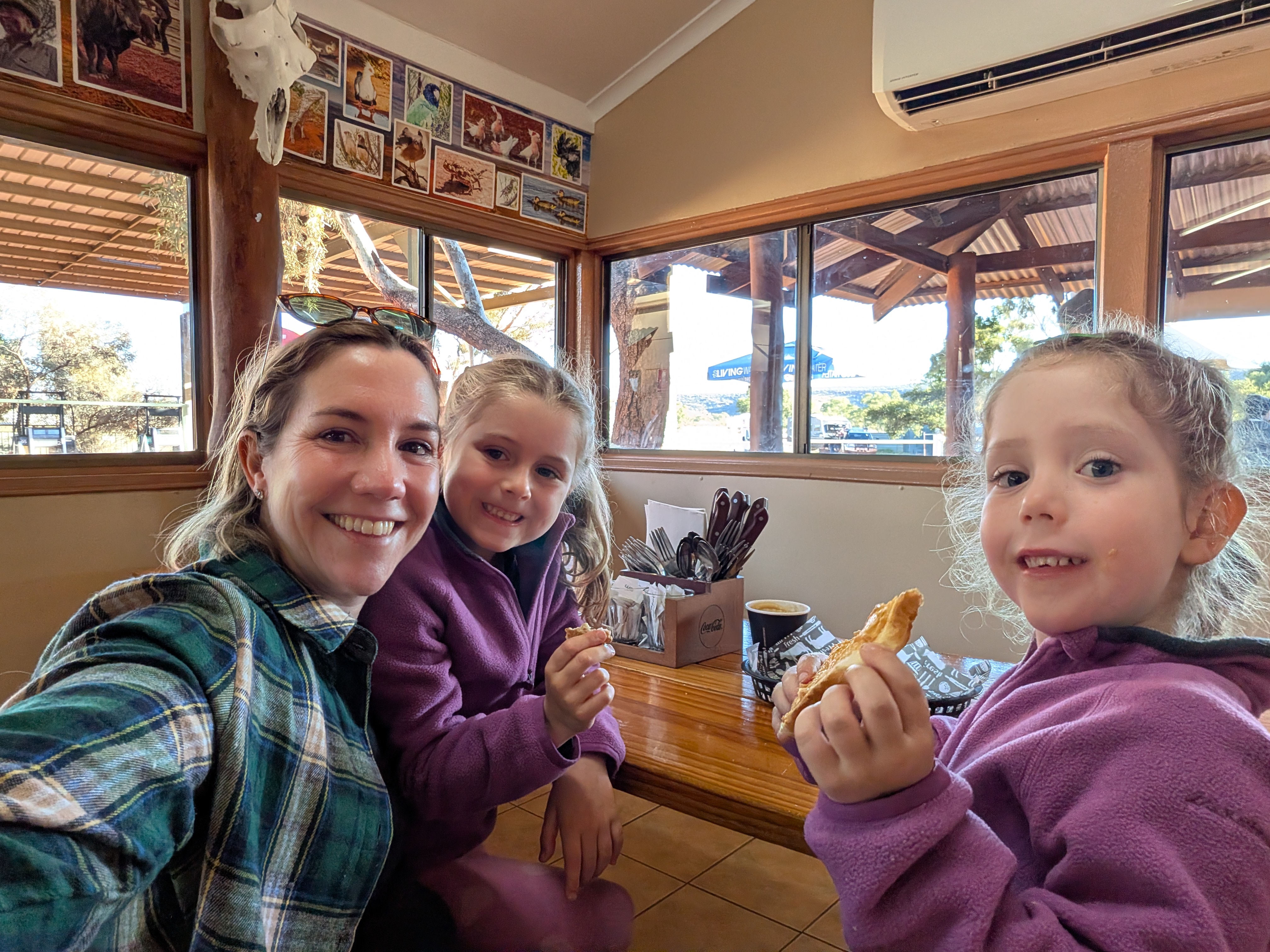 Erin and the girls having breakfast at Kings Creek cafe