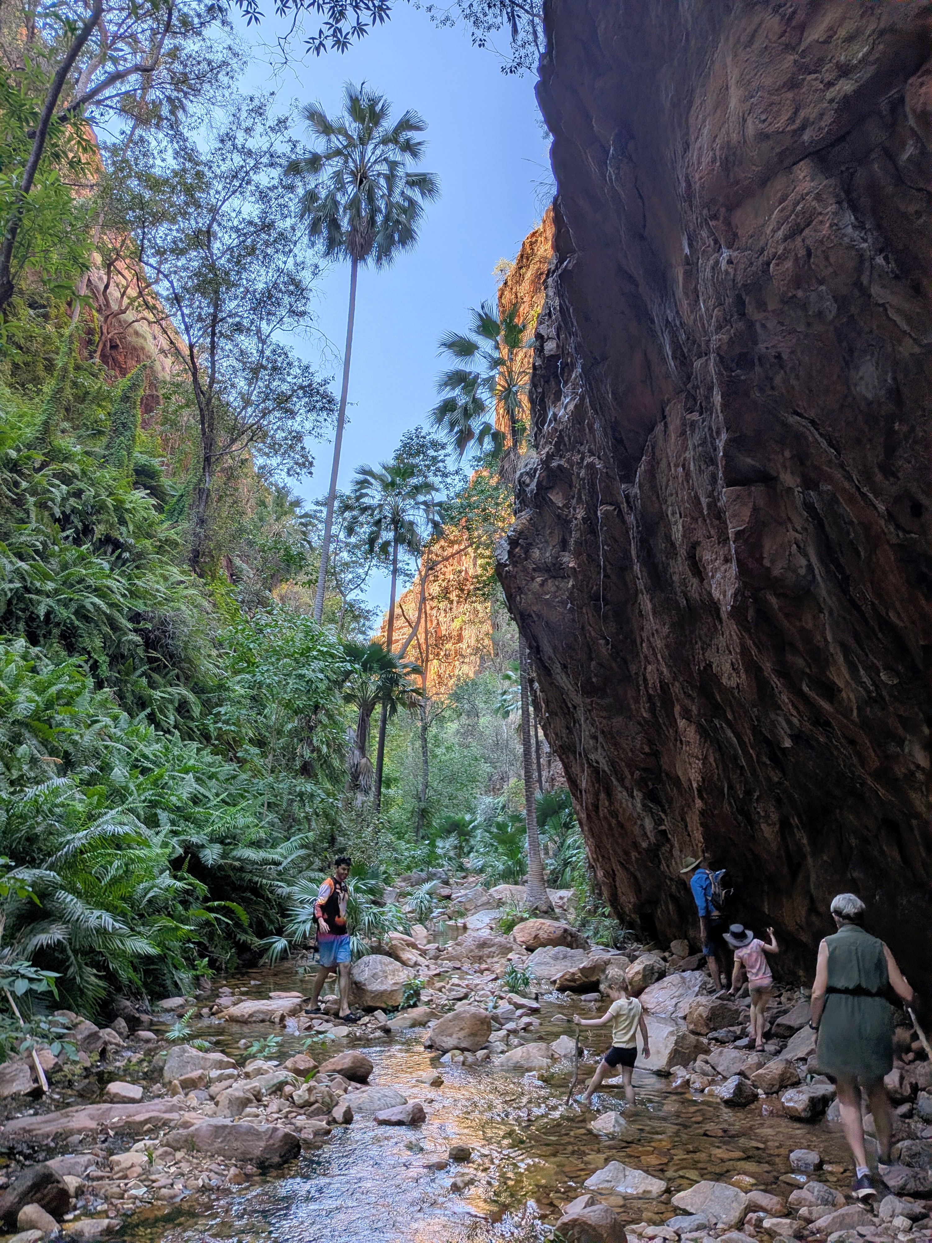 Rock-hopping under a massive overhang