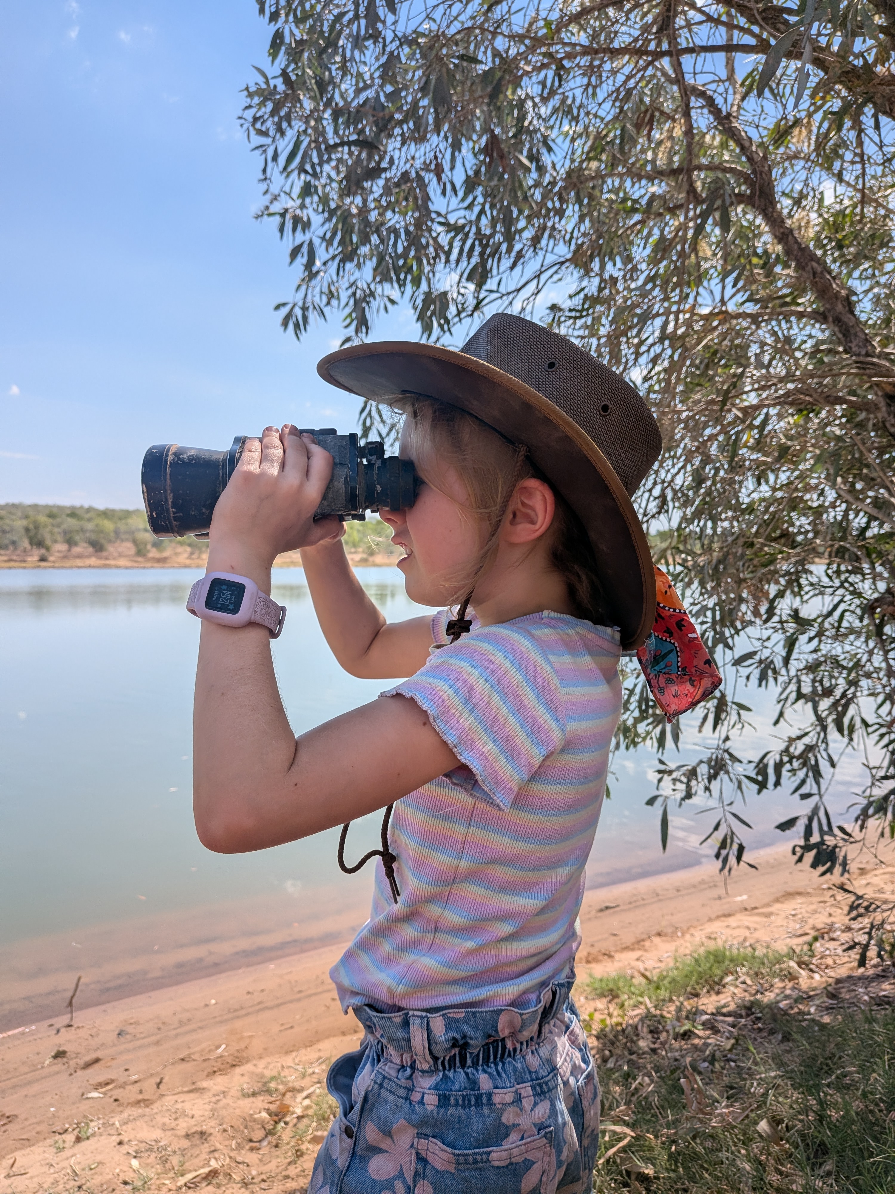 Hazel in her new Akubra, on lookout with the binoculars